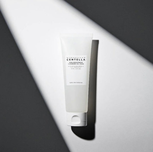 MADAGASCAR CENTELLA TONE BRIGHTENING CLEANSING GEL FOAM (125ML)