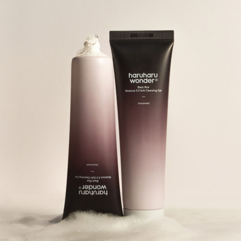 Black Rice Moisture 5.5 Soft Cleansing Gel Main image